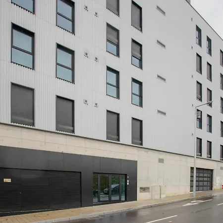 Liiiving In - Campus Blue