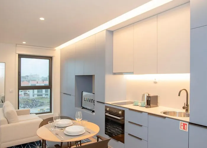 Liiiving In - Campus Blue * Oporto