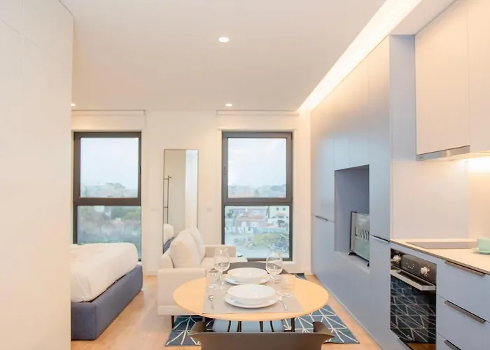 Liiiving In - Campus Blue