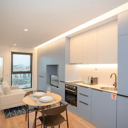 Liiiving In - Campus Blue * Oporto