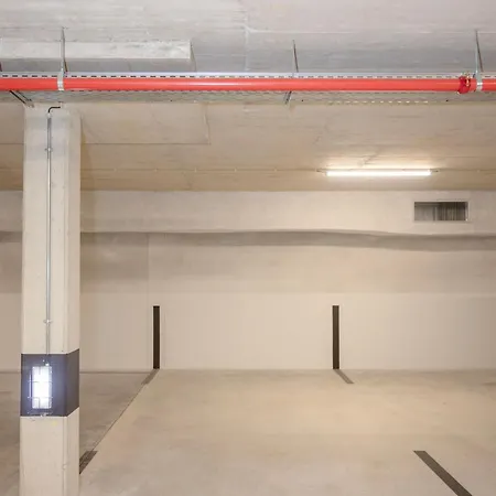 Liiiving In - Campus Blue